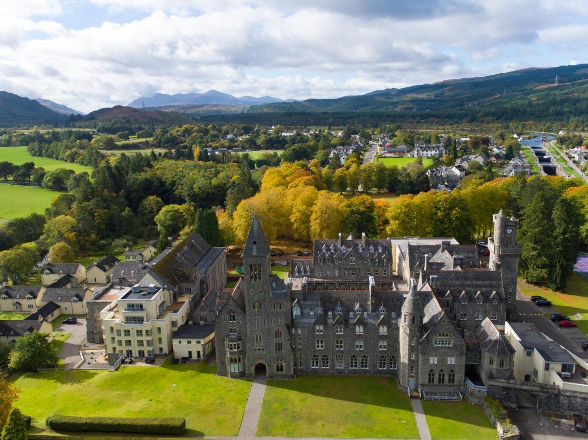 Old School Apartments With A View Fort Augustus Exterior foto